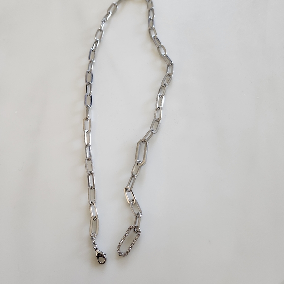 Elegant Silver Chain Necklace - Picture 4 of 5